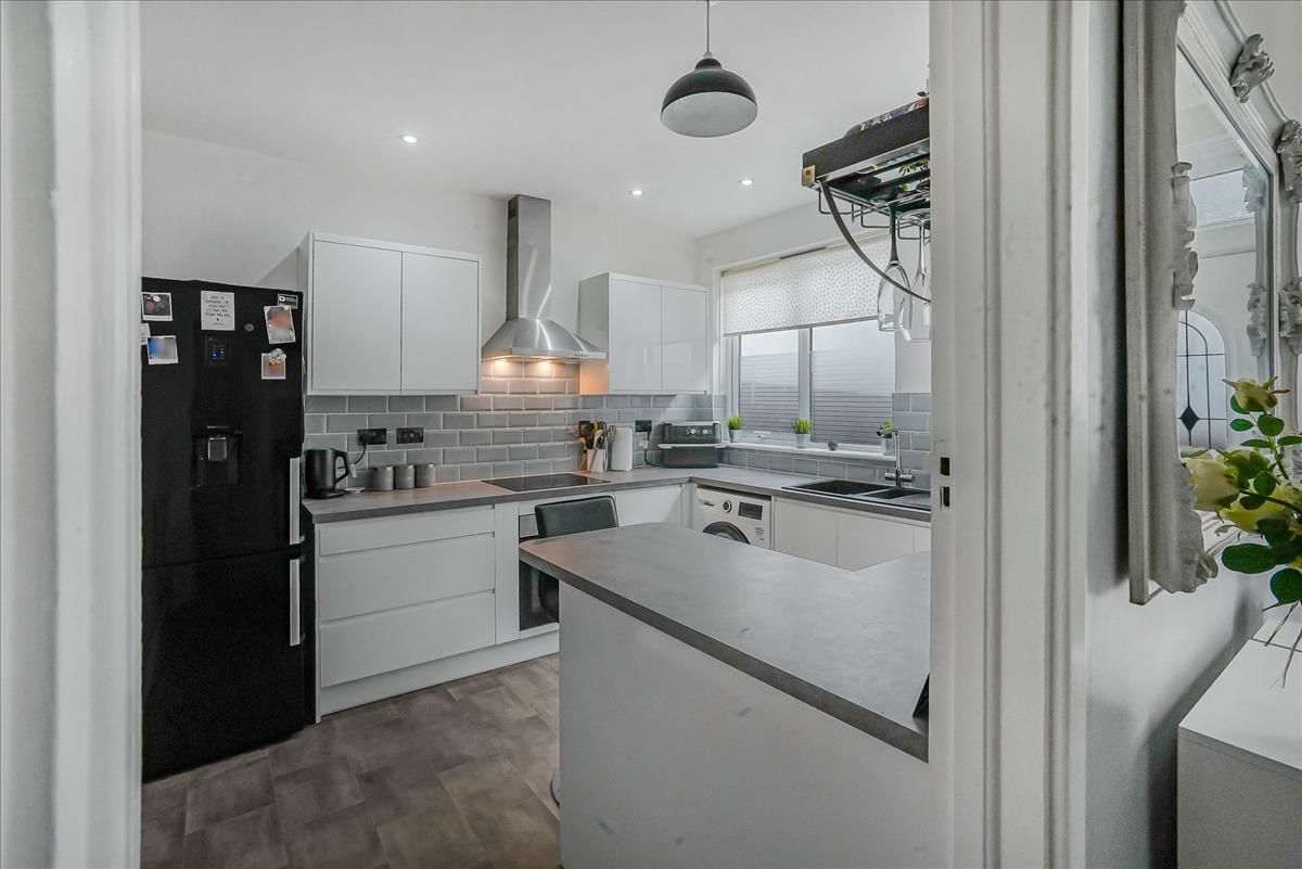 Property Image 13a54ce1-2b83-4d05-a2a8-ba617c6fdd8c