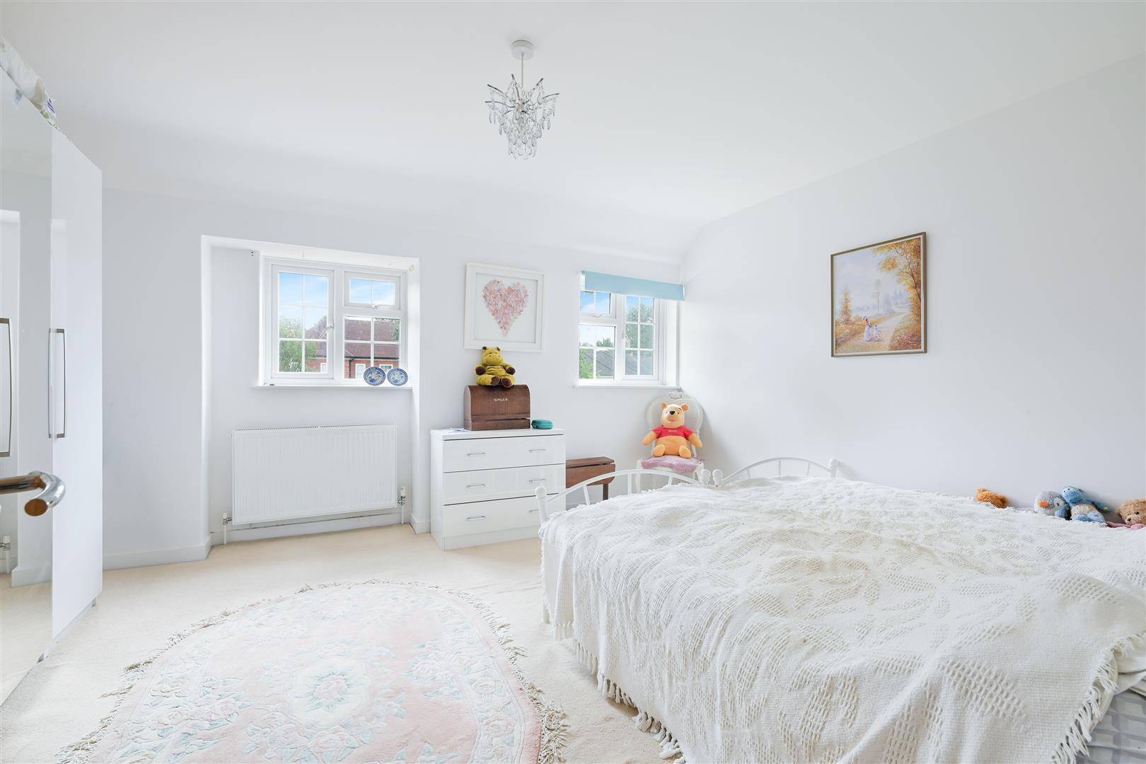Property Image 13b38484-ff45-4e3a-8699-556036021e4a