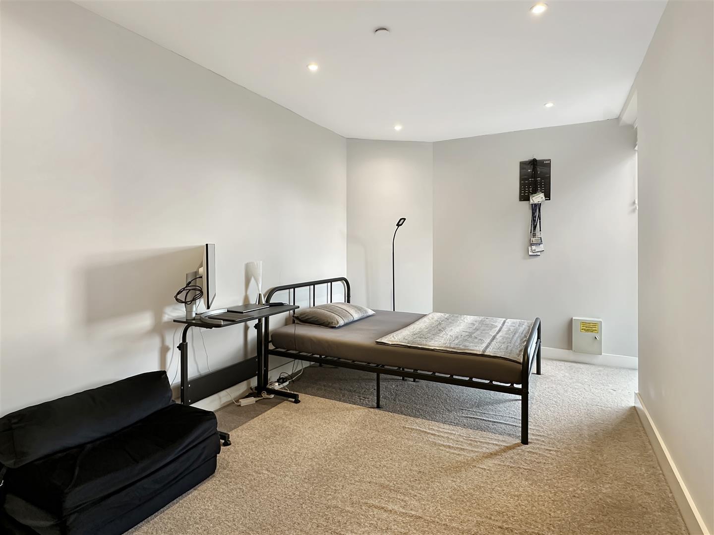 Property Image 13c42ea9-b2bc-4325-88e5-7f55804d5df7