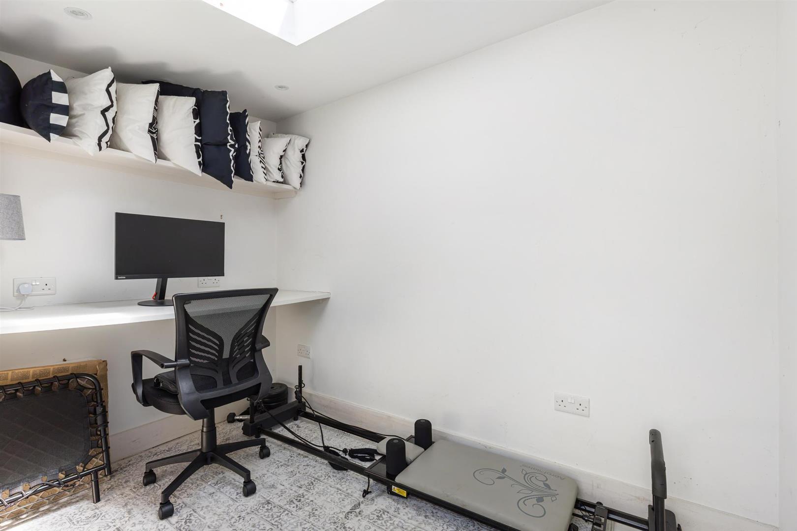 Property Image 13cf7578-b6c7-4c2f-a0c4-7bf7e6ad8fbc