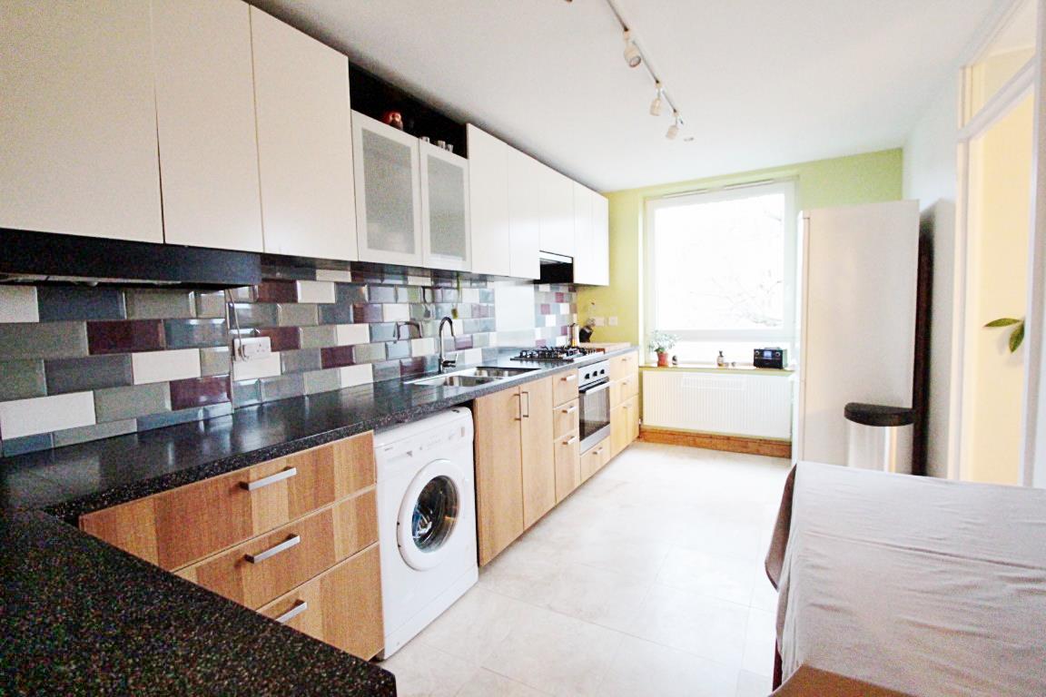 Property Image 13e97a9a-dc3b-46a8-a99c-c12d37d6c60b
