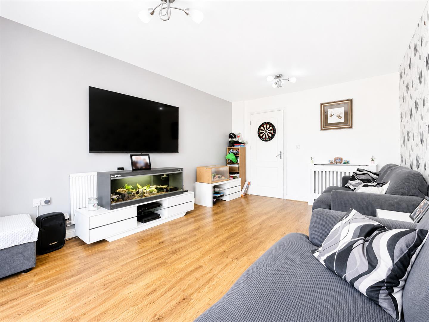 Property Image 140b9202-3b4c-42c0-b48b-c4373972e96a