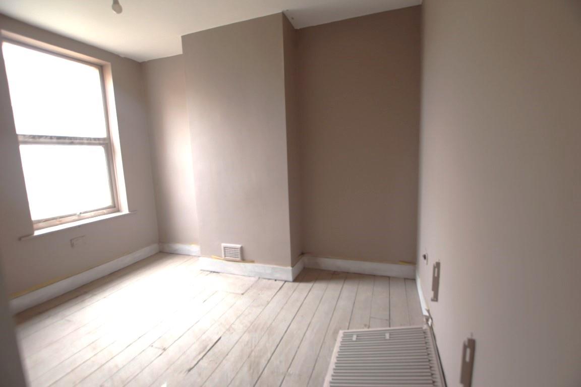 Property Image 143b27e5-7fdd-4cbf-bc2d-2d3525d7c053
