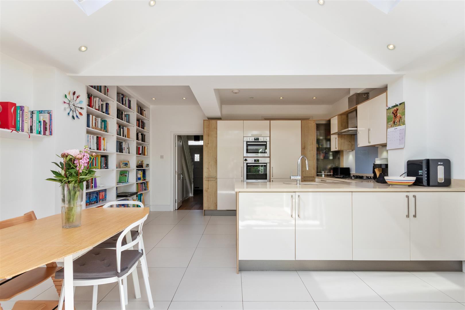 Property Image 14471d33-c78c-4eec-aa89-5fd658a22ba4