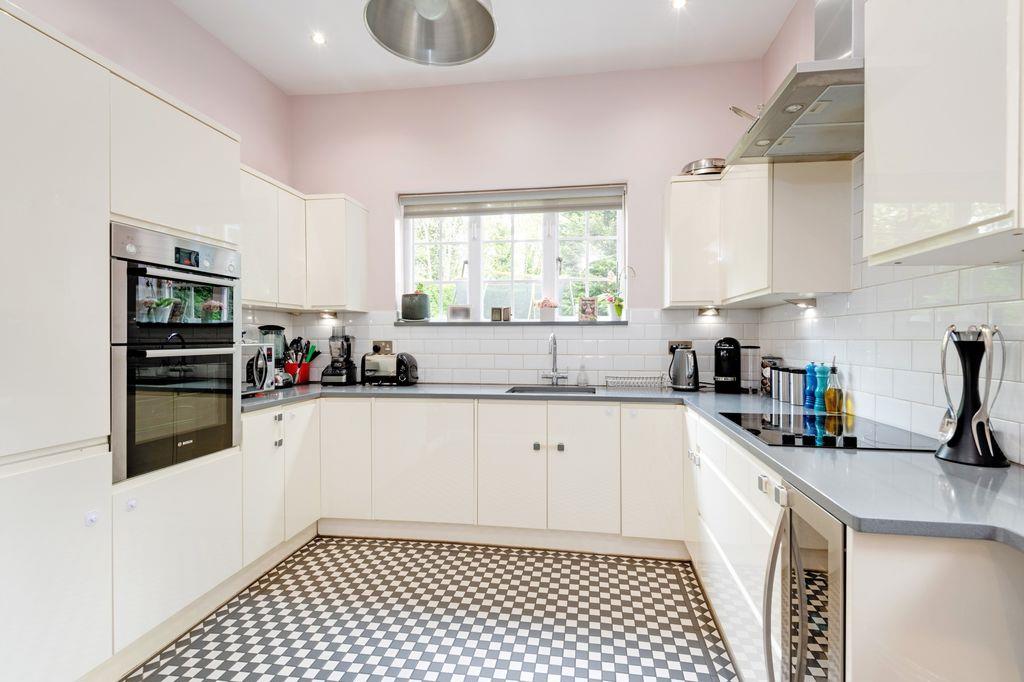 Property Image 146da5bf-e72d-42b3-aef6-91655adc2c85
