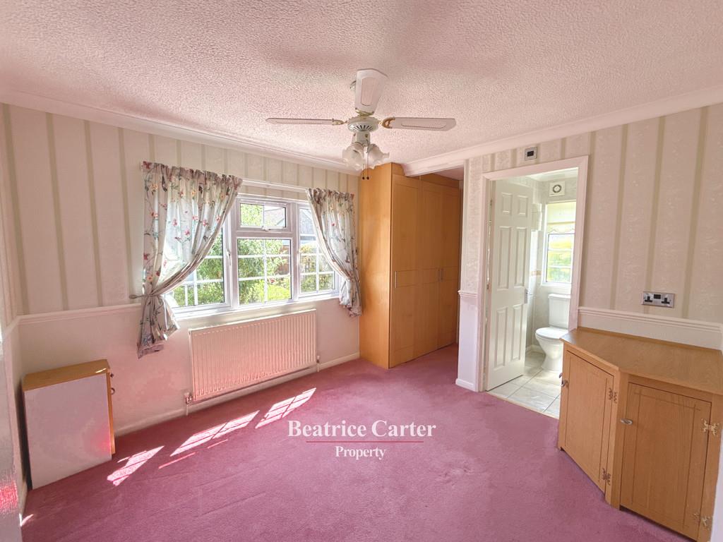 Property Image 1475b183-b230-4127-b3ea-08904b692e98