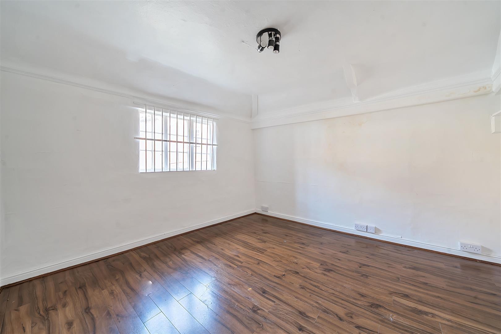 Property Image 147a59c4-344b-4e08-ad1c-cd813a382870