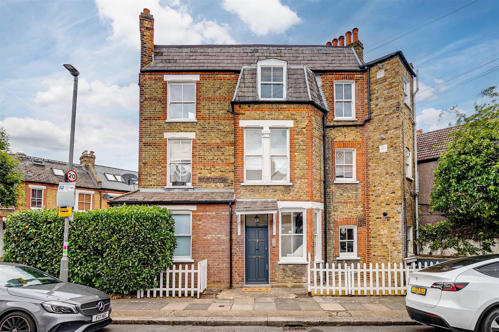 Property Image 147da89b-83ed-411f-976c-41690b154f7f
