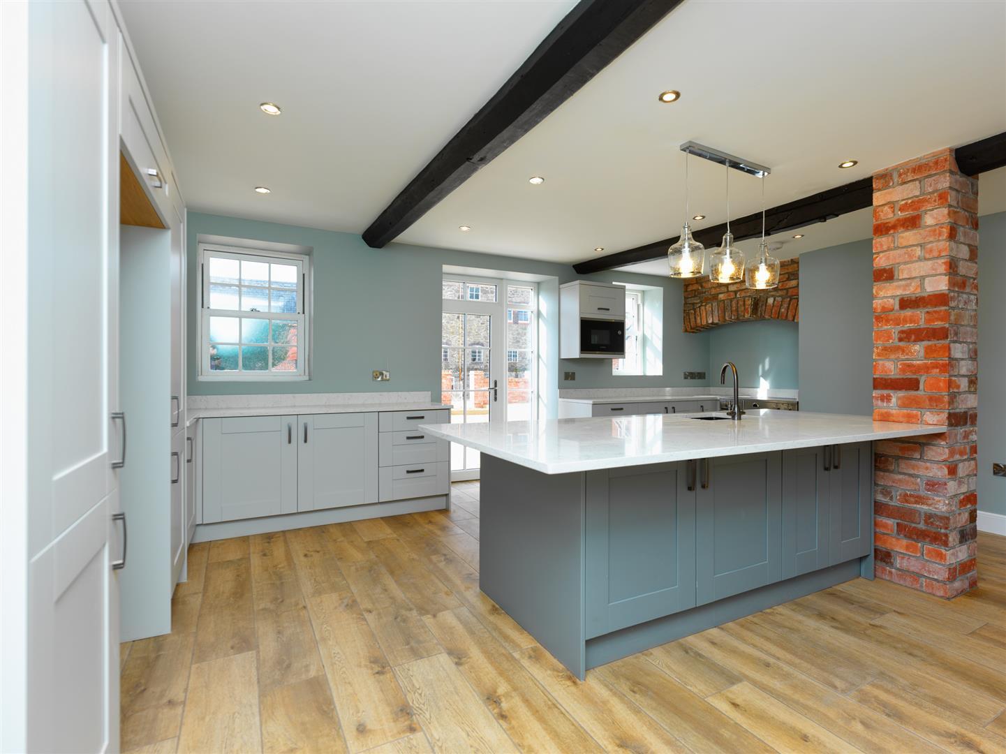 Property Image 1499cfa7-aaa9-4817-adc7-6c68f61342f9