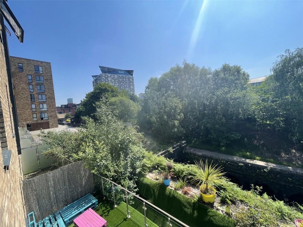 Property Image 149e95f9-be26-4ebe-a957-2e8213800174