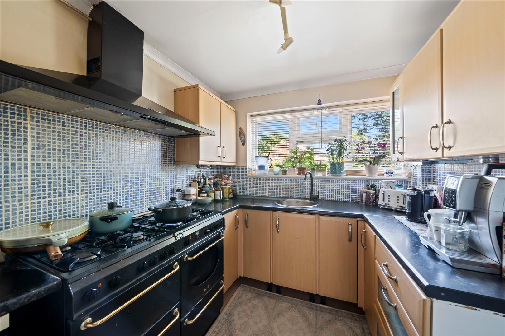 Property Image 14c137a8-1772-473b-8cf4-e2a0c8415eb3