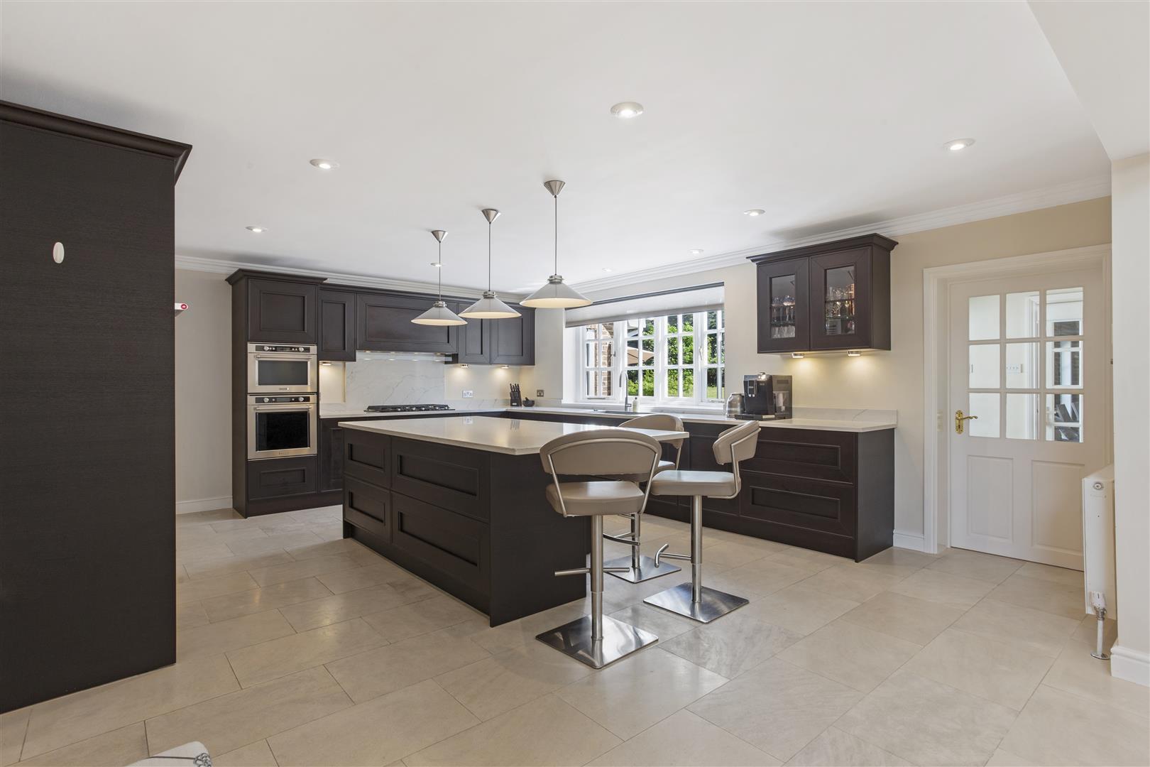 Property Image 150d2635-28c0-4078-b5cd-35682062147d