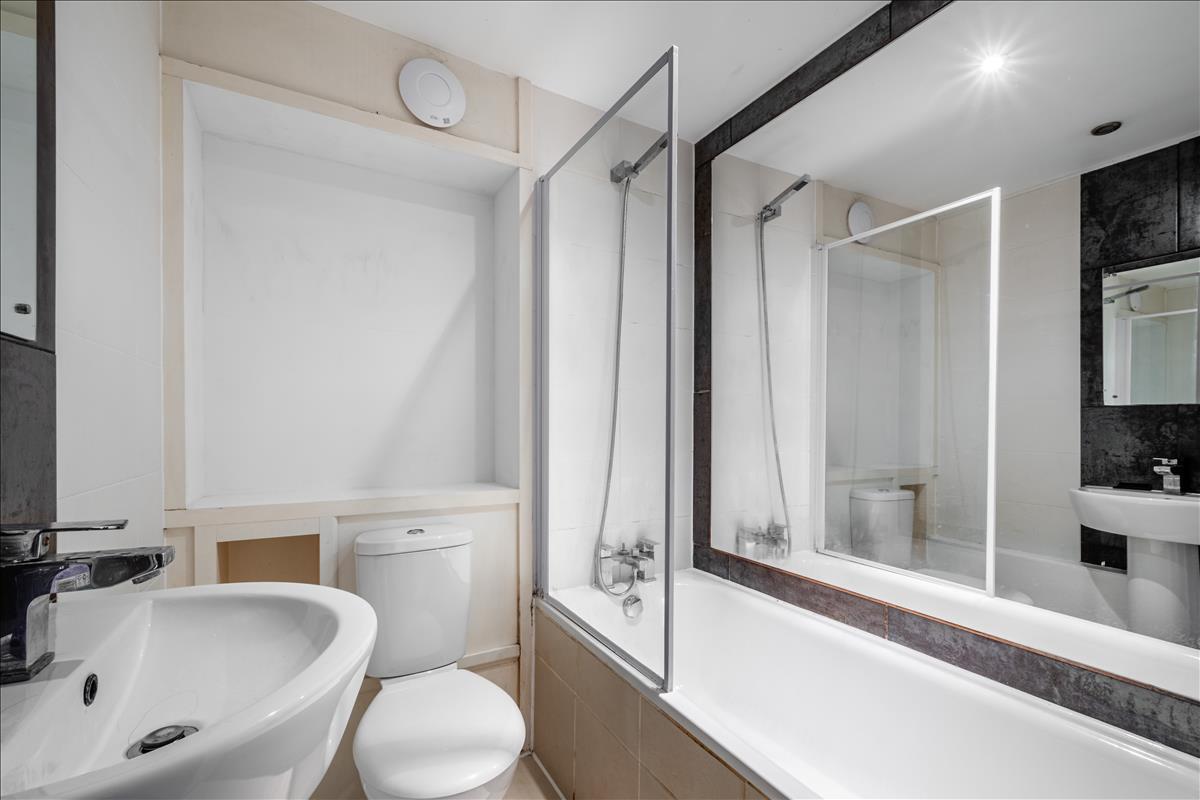 Property Image 15264466-2fdd-4652-8128-a424e4cde25d
