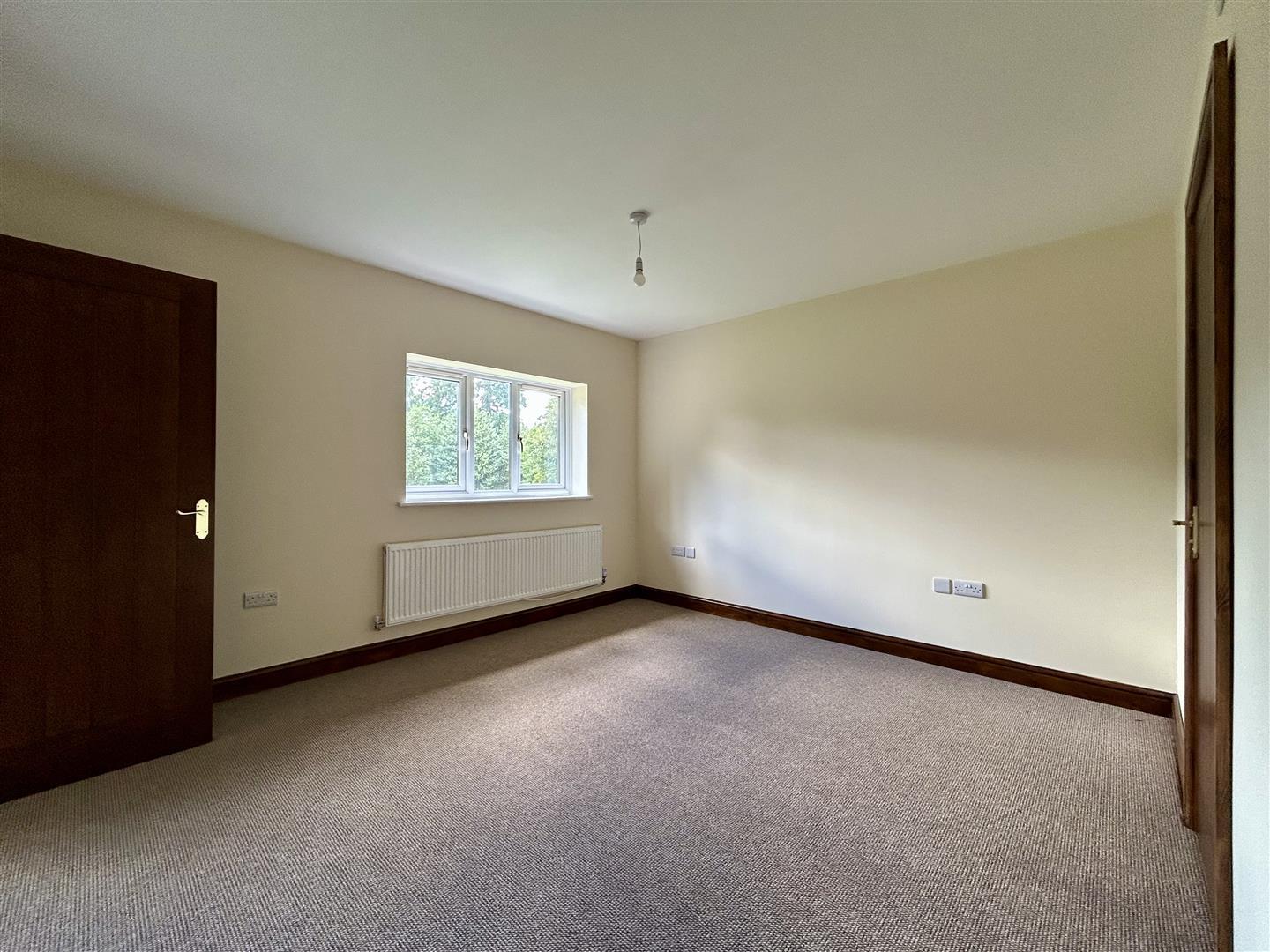 Property Image 15388f0a-0ecf-400c-8f78-8a9417db4194