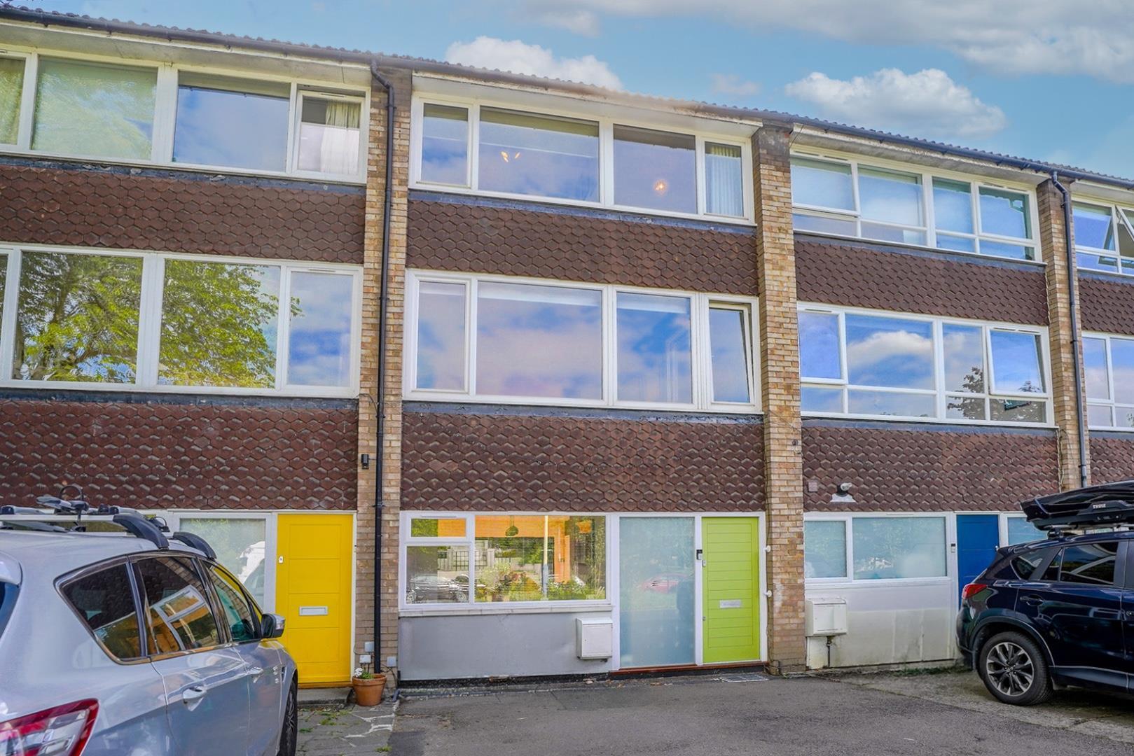 Property Image 154660fe-b62a-421f-b4fb-a18da4ba42a8