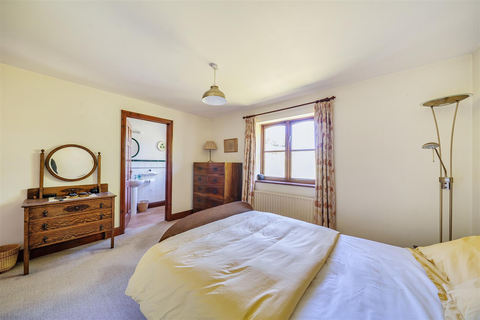 Property Image 1556d30d-ebe4-43a5-9f81-8b3134d3d837