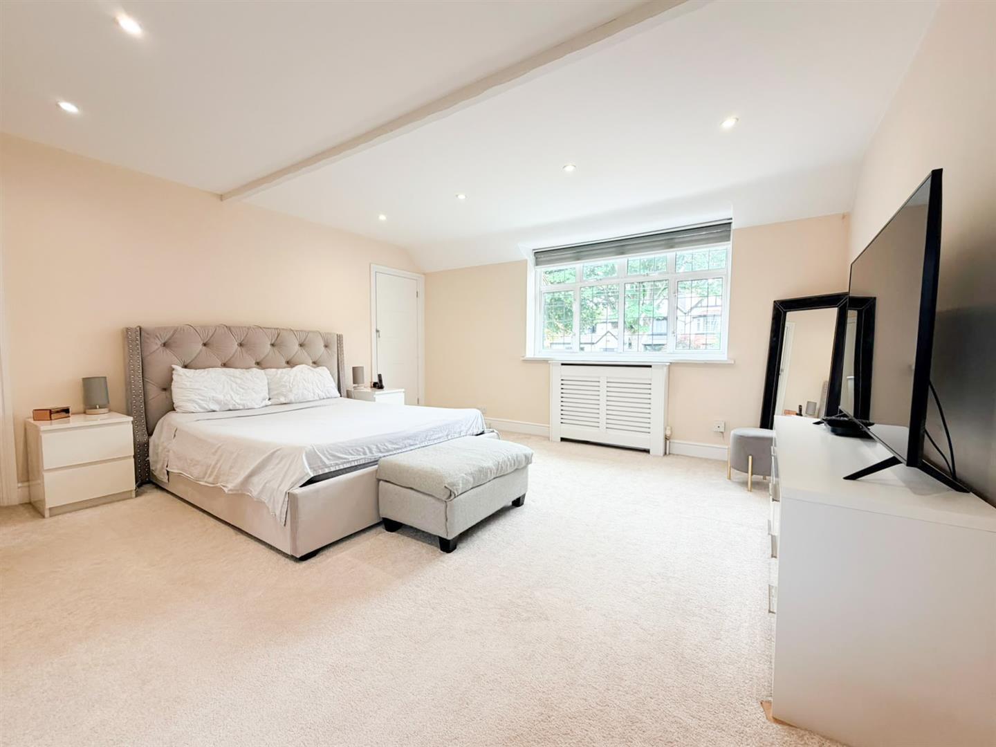Property Image 155b36f4-83c4-4694-9c1a-a937299be709