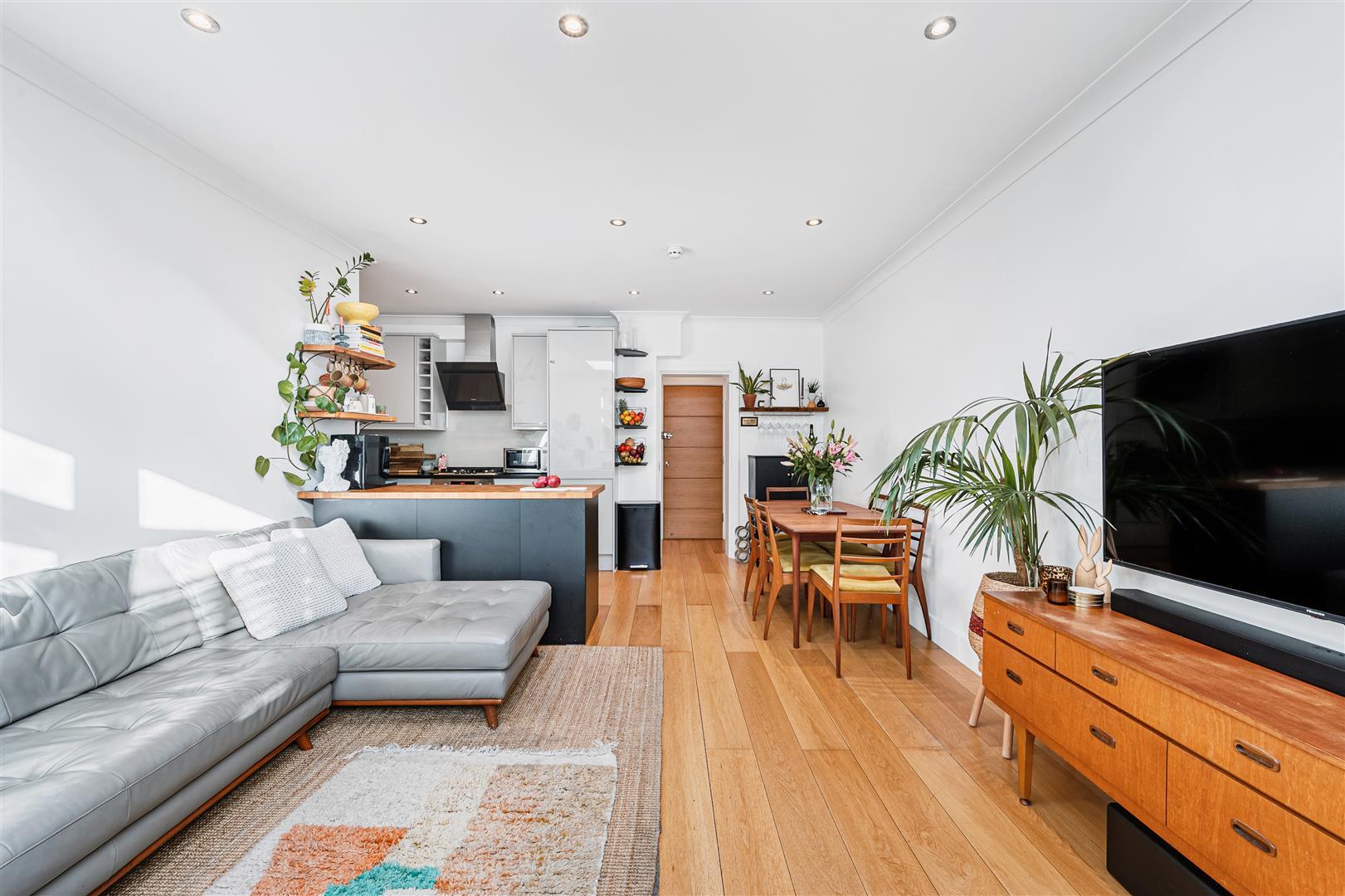 Property Image 156053fb-74f1-461d-b17b-c1ee015d3a7b