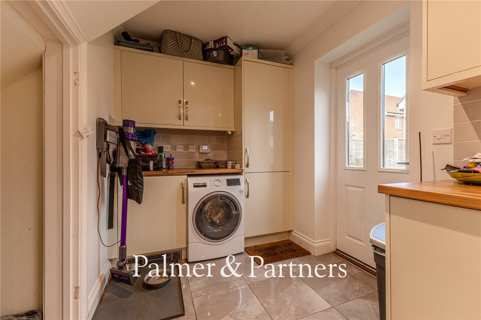 Property Image 15714399-8ccf-4a27-9dcd-bdfe95a809ae