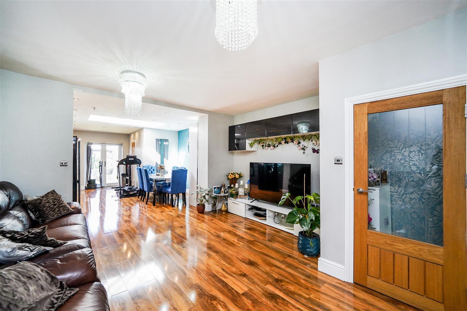 Property Image 15b6b0aa-6c80-4181-8688-097cbc069812