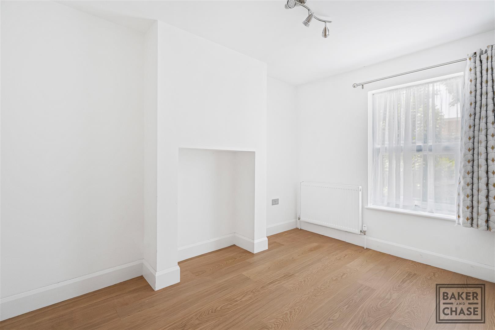 Property Image 15c79753-47ad-473b-95ba-e5feea3abacb