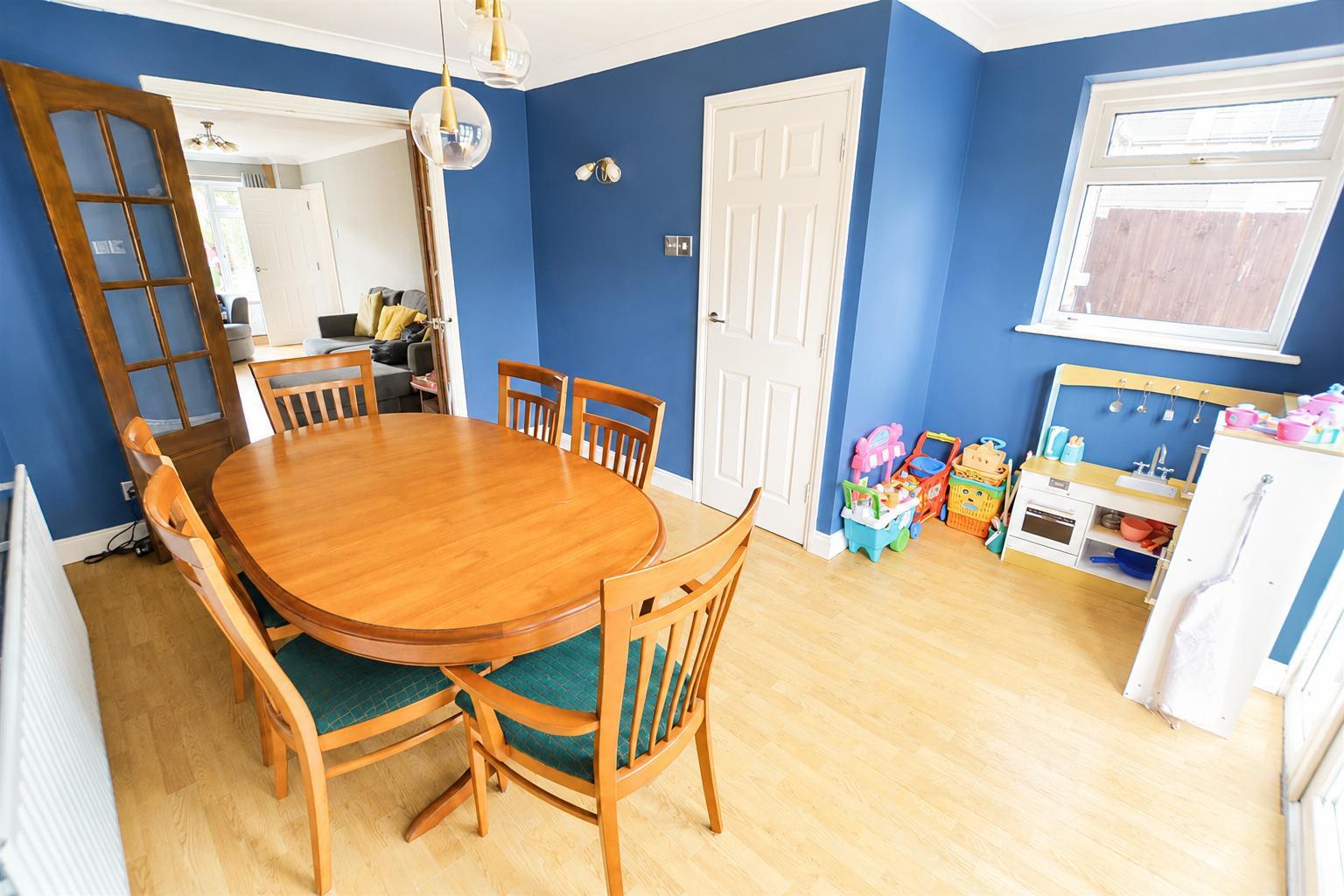 Property Image 15efd275-b346-4c0c-8225-1a34d741d334