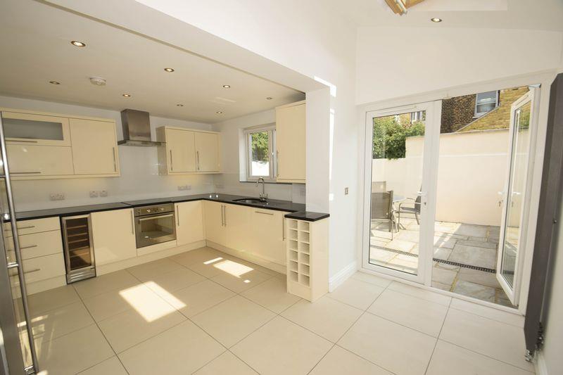 Property Image 160adc2f-ef0f-4b7d-8893-995e7ad396d3