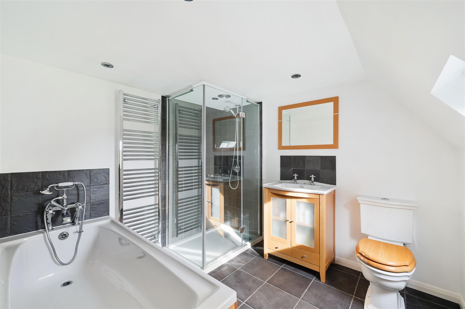 Property Image 160f888d-19b1-4b80-9b79-8726622aed50