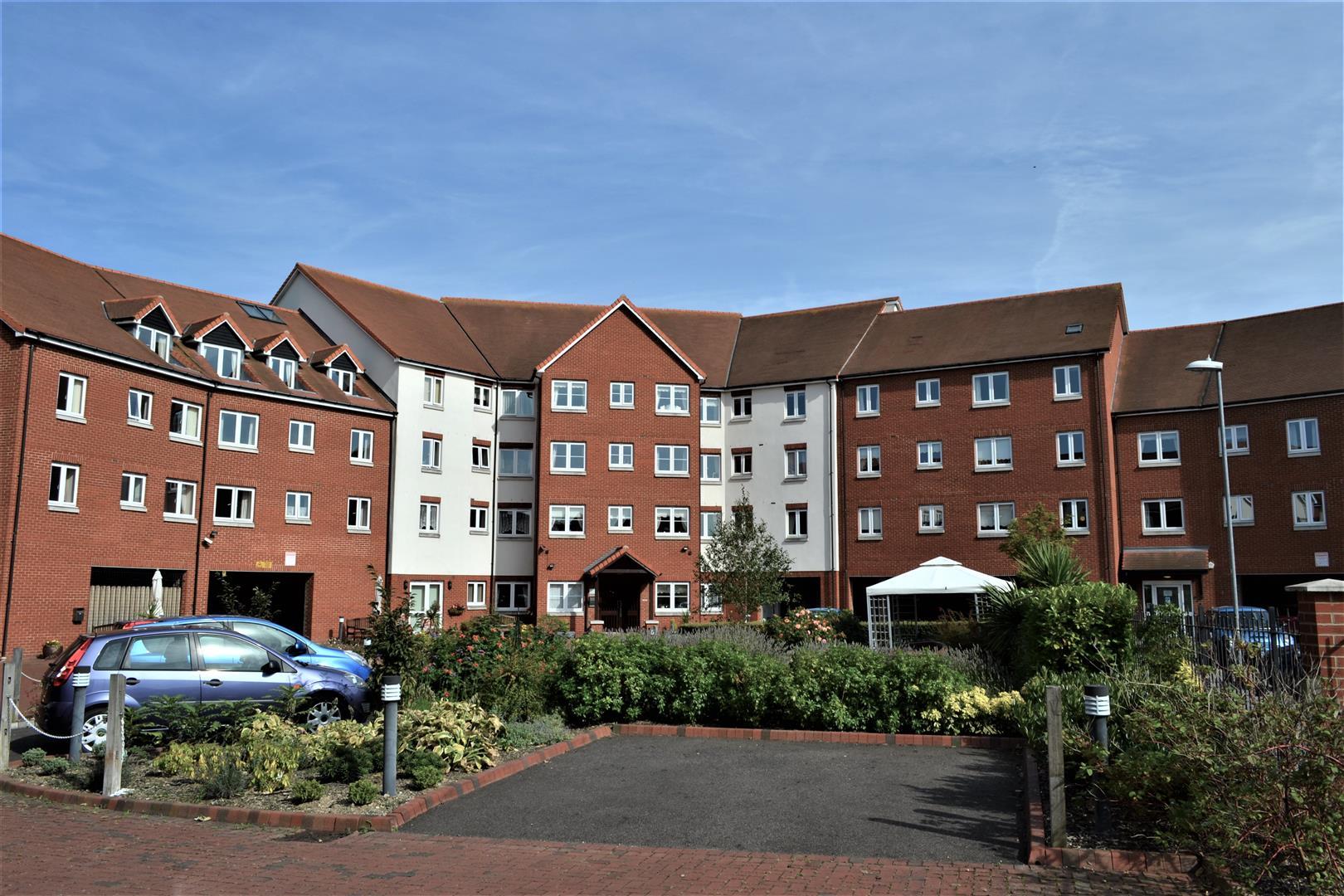 Property Image 164c9946-0e14-45b9-876b-08ab906c276e