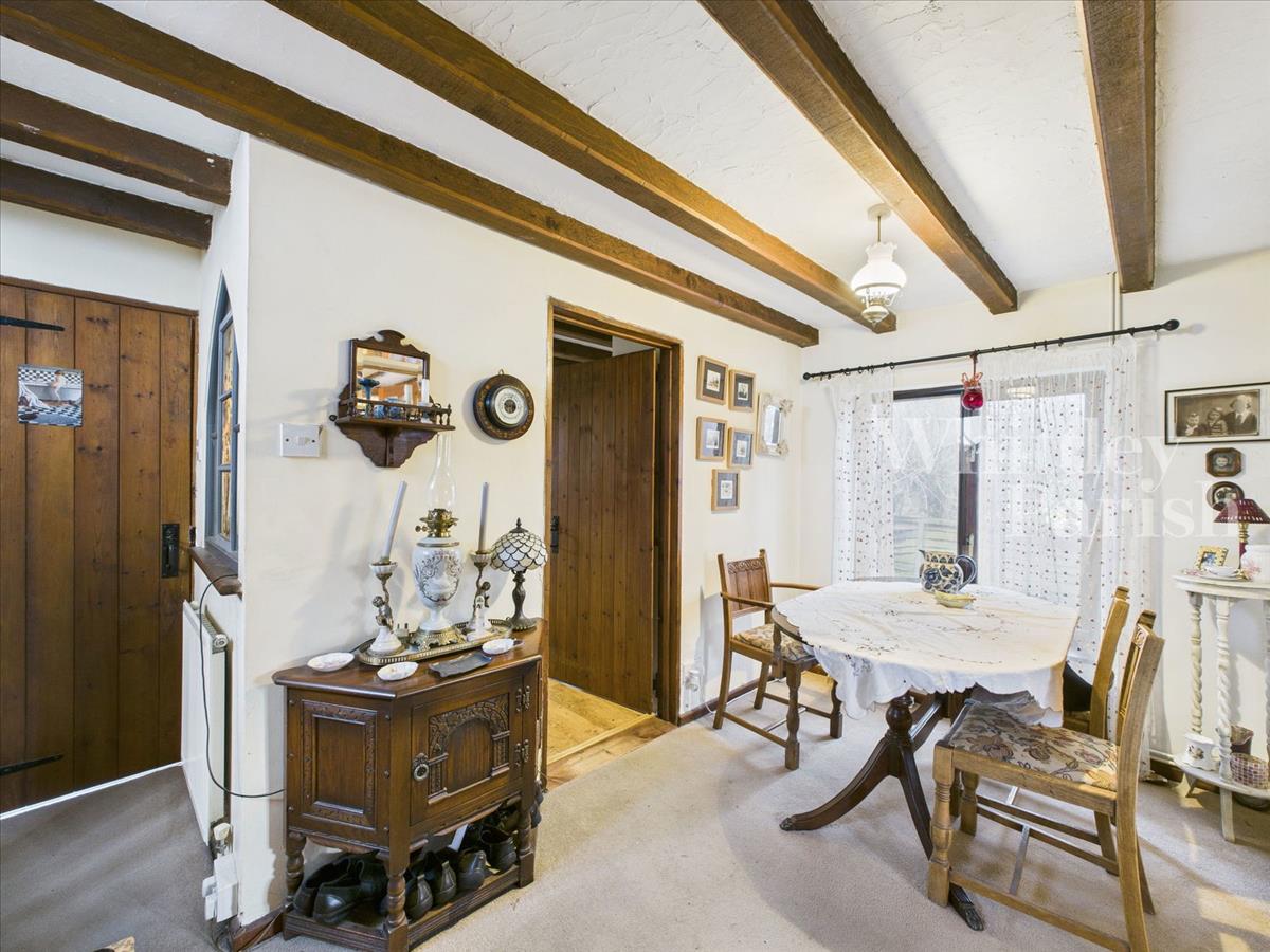 Property Image 16767486-2d35-4321-bba3-0420a4e7f0ac