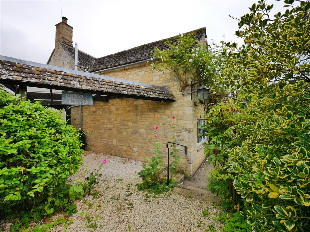 Property Image 167c9a8c-7803-40ff-9d2b-385c8b9104e5