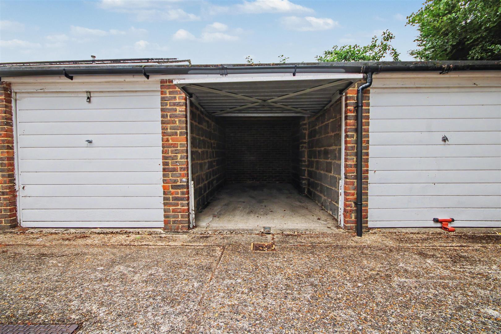 Property Image 167de075-99c0-42cf-b545-64717a9c8948
