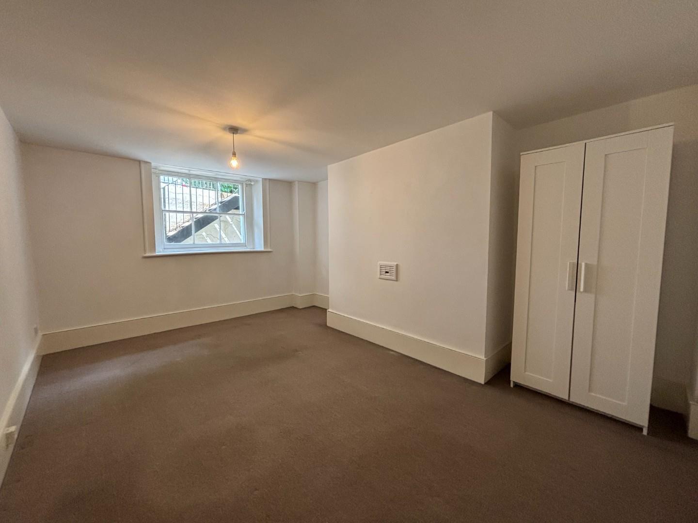 Property Image 16818849-7987-447a-905d-966fbc8c50b6