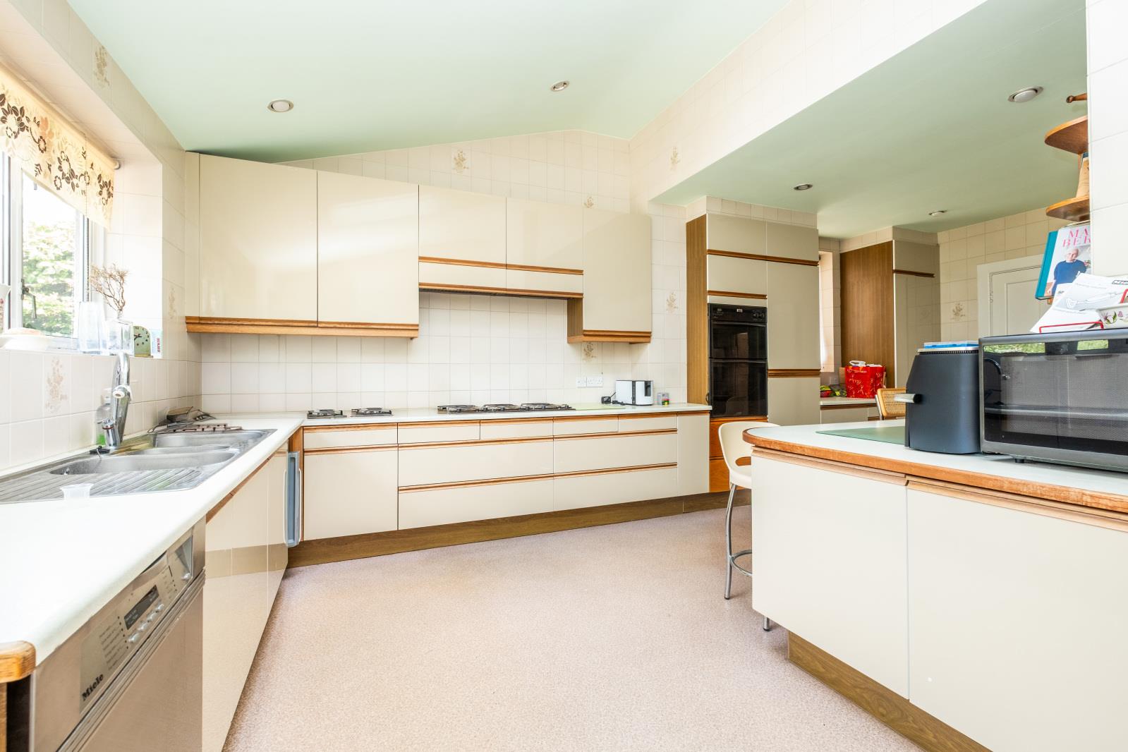 Property Image 16835110-1ac8-49e9-b2fc-b0942320fe75