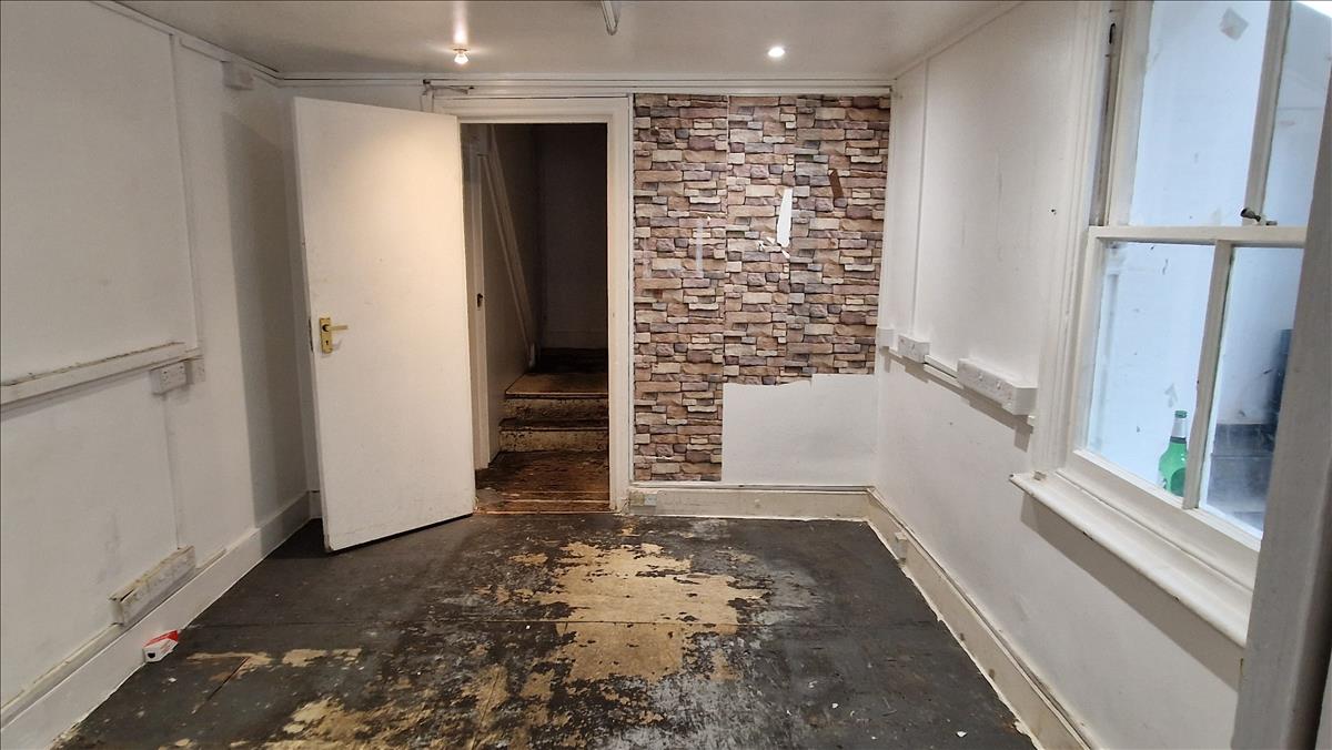 Property Image 1688fa05-aac2-4e78-b5a6-fcf26c3f3bc5