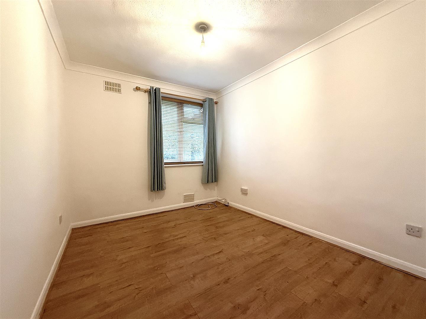 Property Image 168ff718-4248-4afe-8c7e-7a9f60a0cb3d