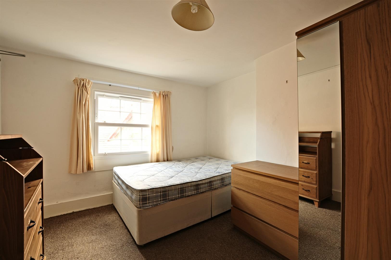 Property Image 16a05865-dd83-42a7-bb77-00454613c007