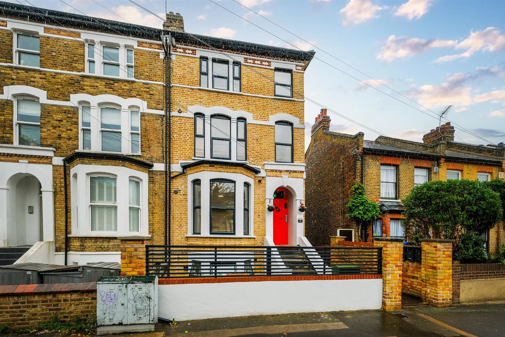 Property Image 16a83849-15bd-4f26-b9ba-15605216d38b