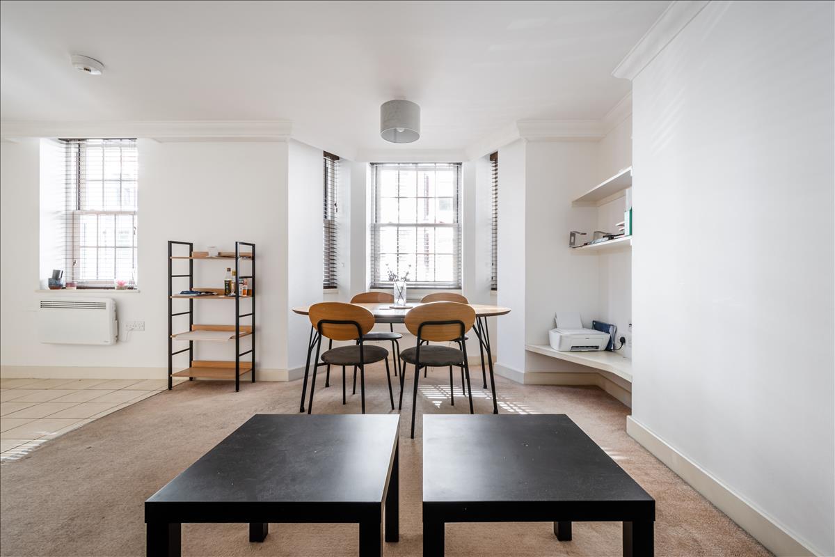 Two bed two bath property for let on Bloomsbury Terrace Fitzrovia WC1