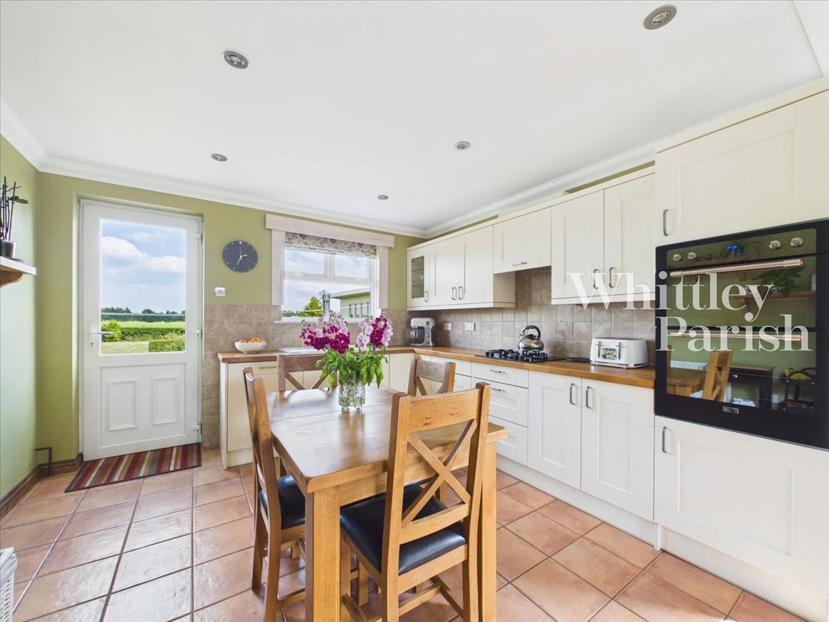 Property Image 16b6893c-1e86-476b-bb50-730e66146d3a