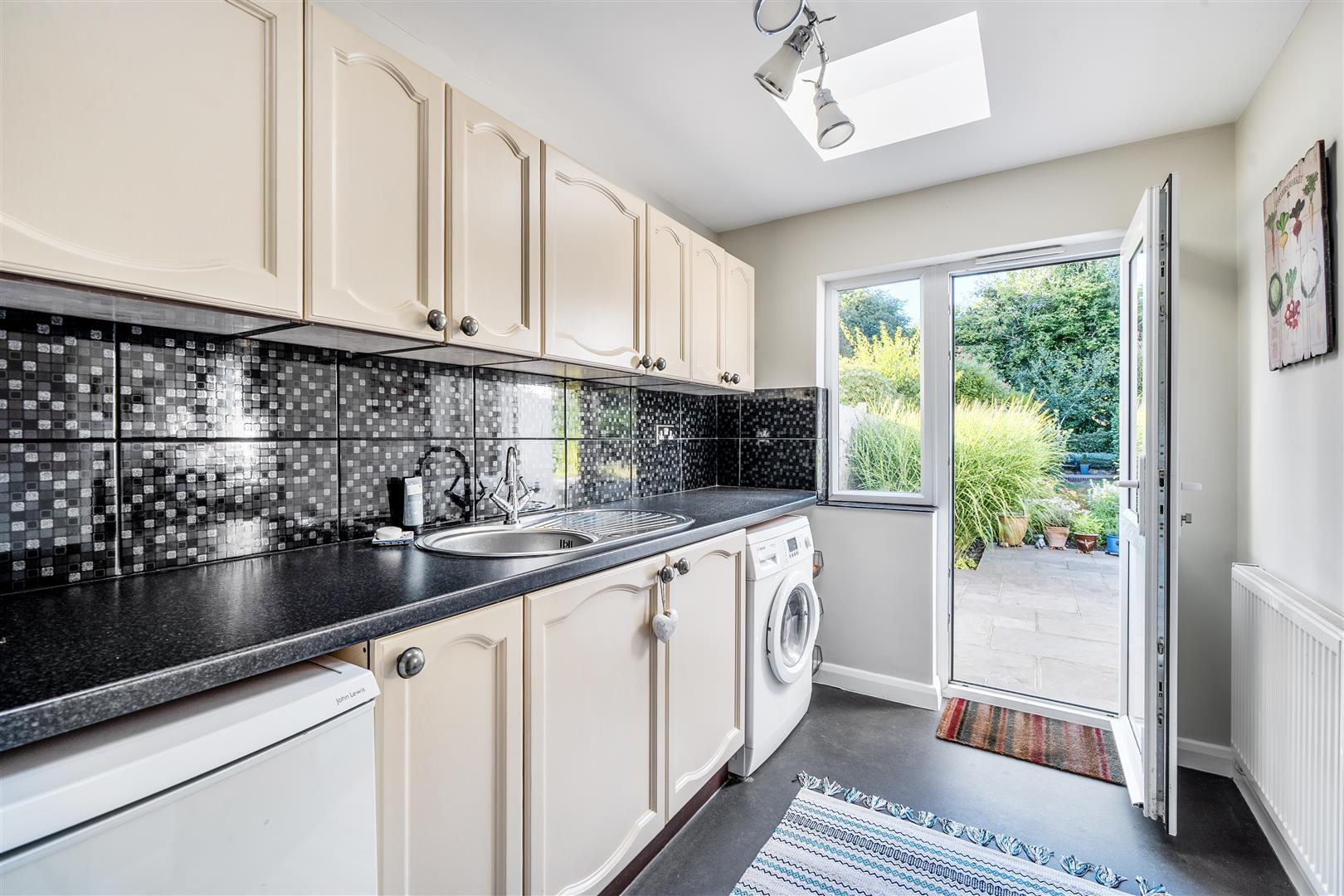 Property Image 16cac272-f2e5-4732-b47c-806135d1e728