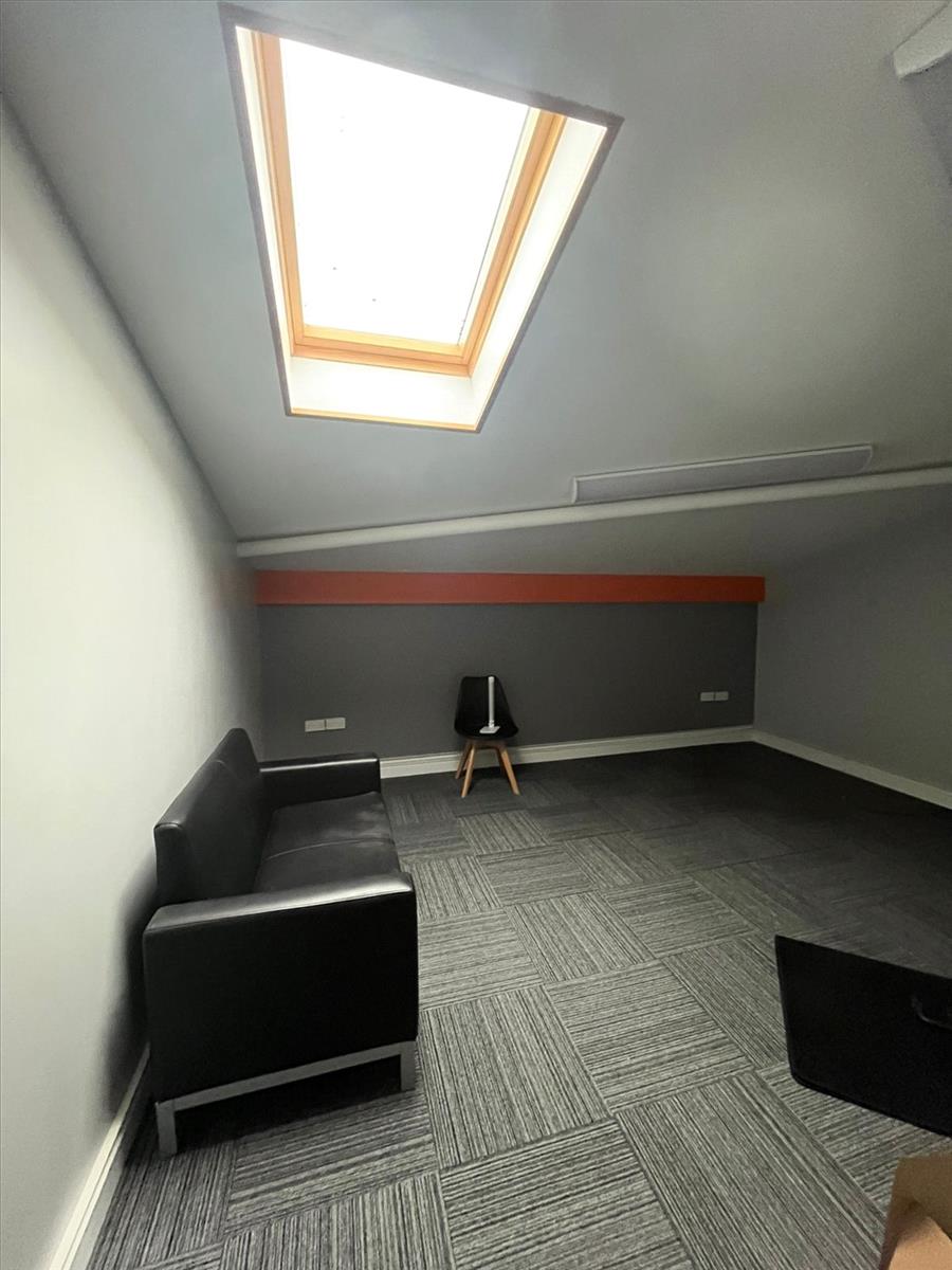 Property Image 16f46e86-d749-4114-a9ff-f1983169b73d