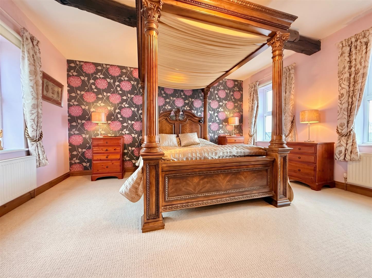 Property Image 16f8763a-4154-4c7a-aa42-1f3727393036