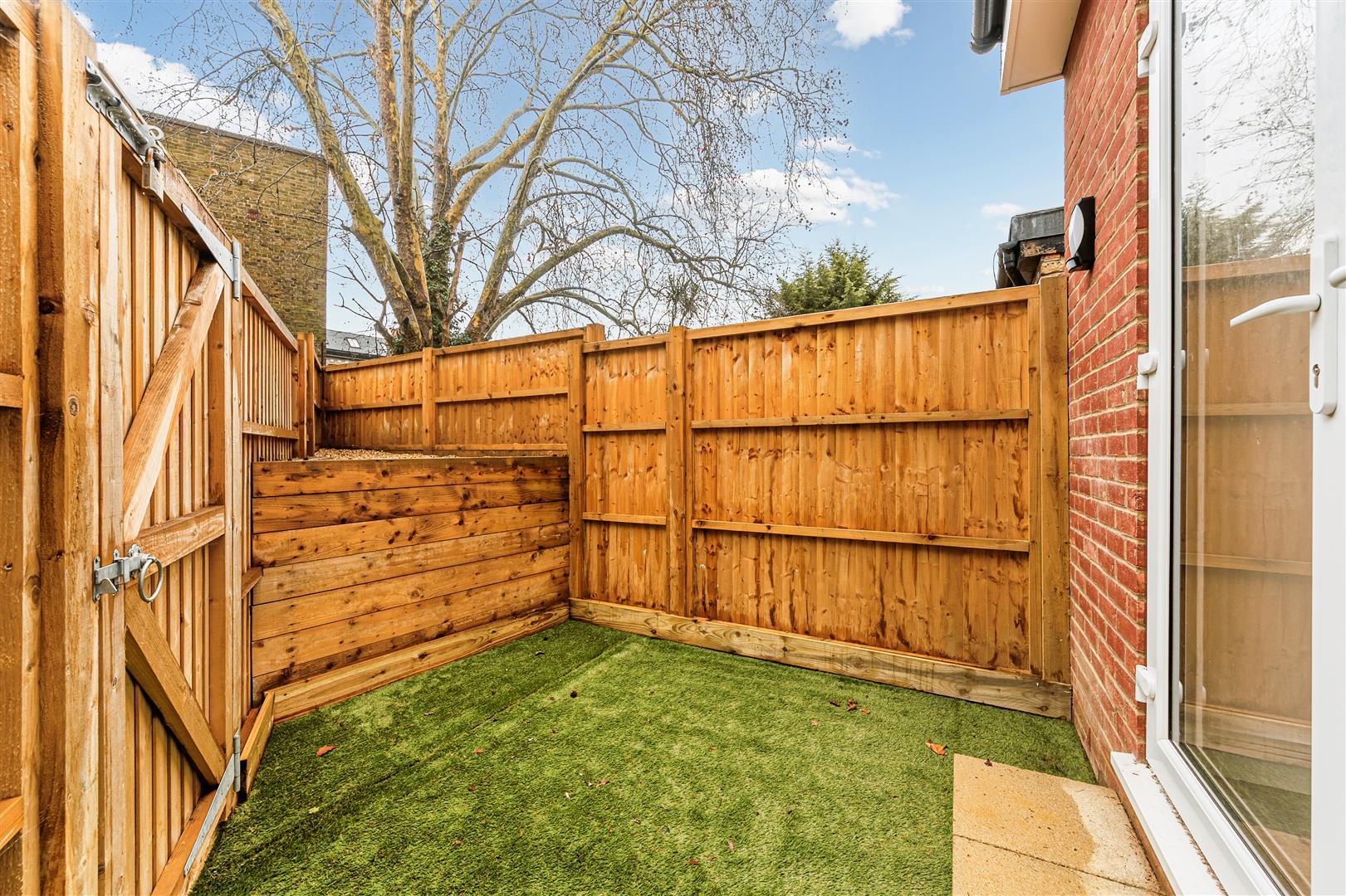 Property Image 171a6268-490d-45c0-ba5b-094c88c865d4