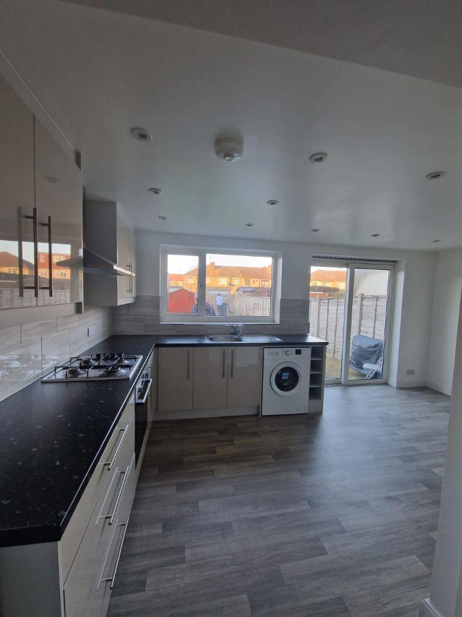 Property Image 172c465a-9c05-4c55-a7e0-e0f4dddddf19