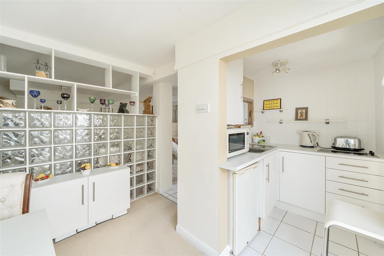Property Image 1735e4e8-0f99-4fb6-b8f3-dec42c2a3c86