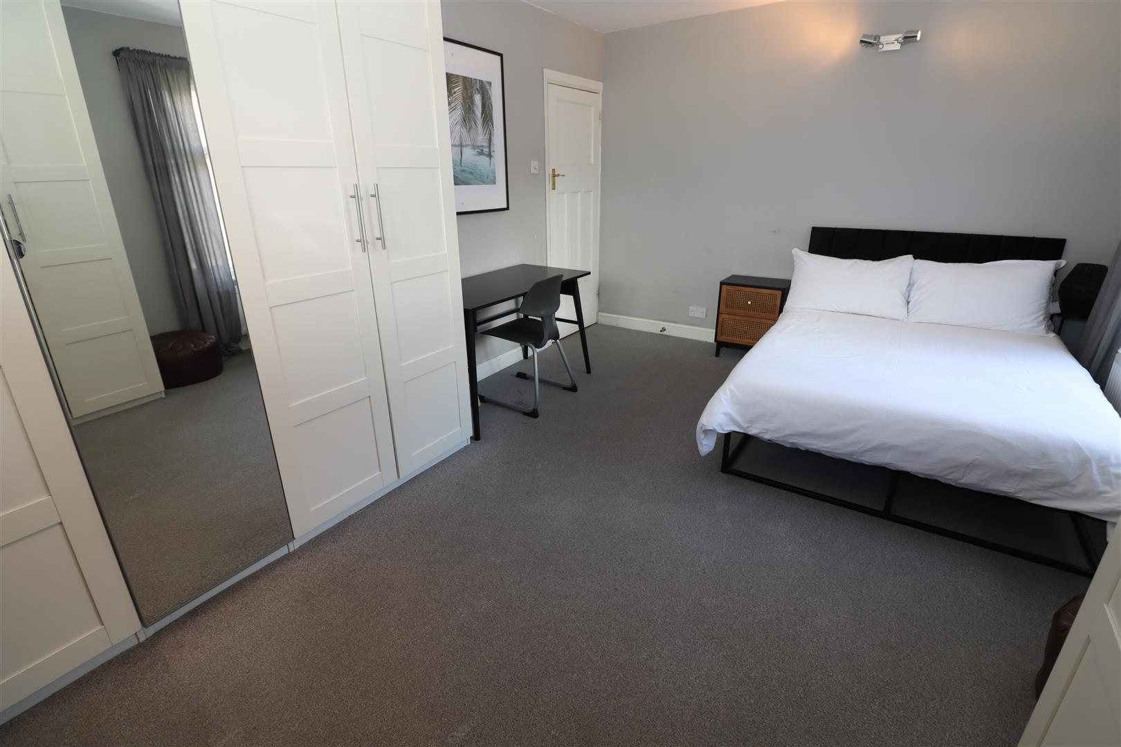 Property Image 173afde2-dbe0-48eb-8b55-a2fc3c0241e5