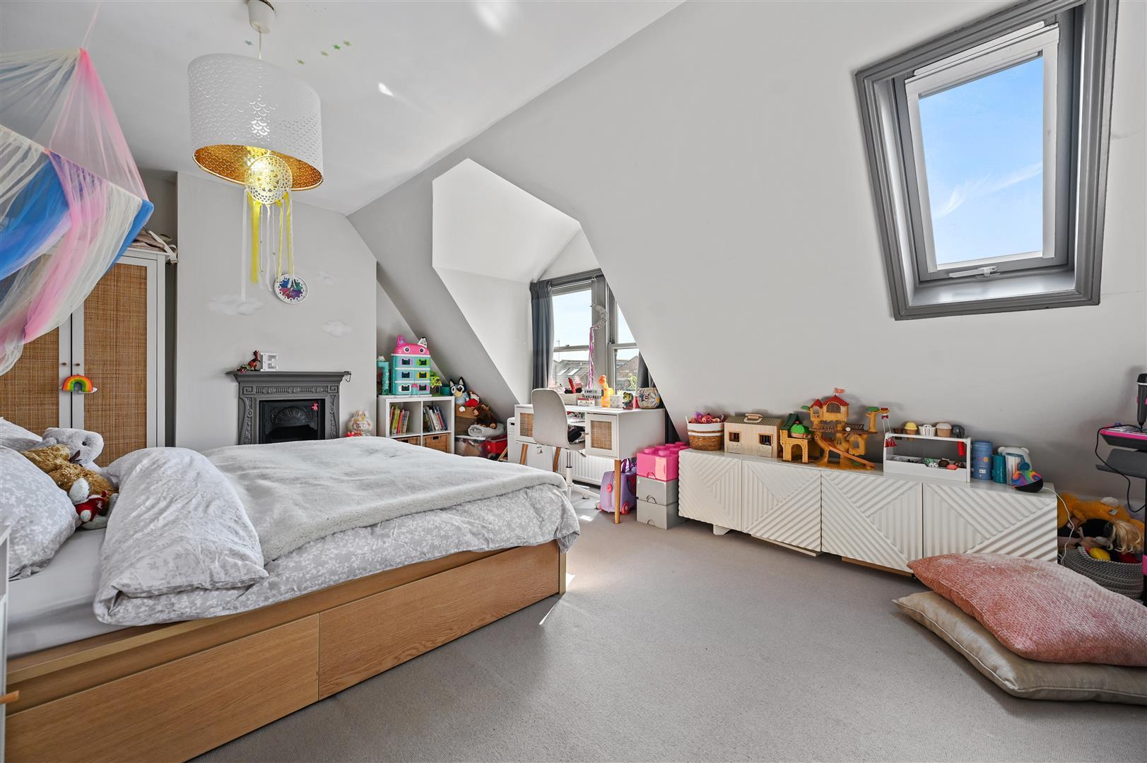 Property Image 174e183f-568d-40c1-8b7a-65d00d093e35