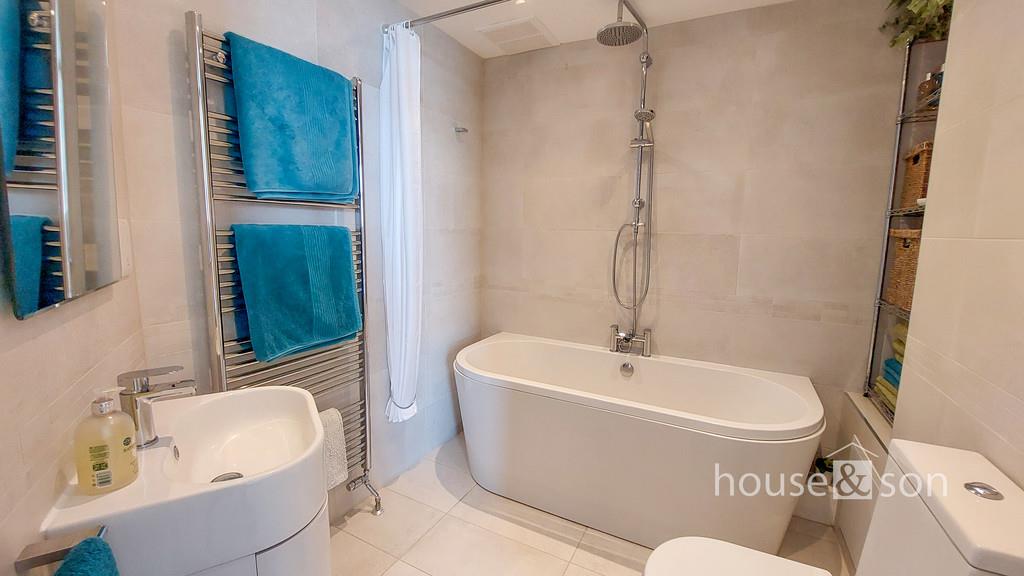 Property Image 175b5013-ac41-4d00-9de3-c7c4d1ea3ff0