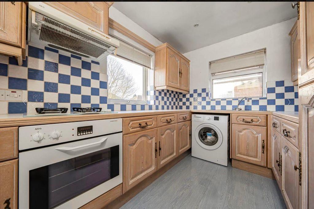 Property Image 176ce228-1d30-4ff1-b596-8af1d3781f46